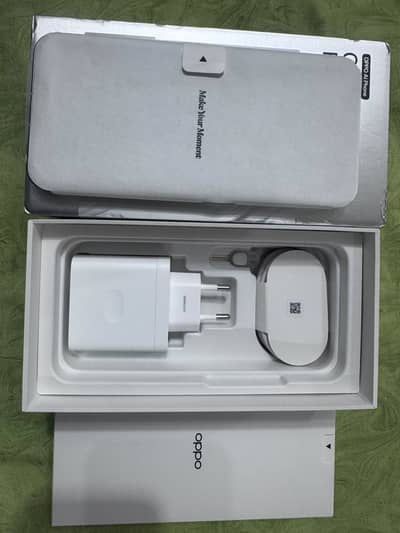 Oppo Reno 15 12/256 white just box open