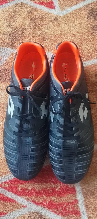 Original Lotto Brand Sports Shoes For Sale10/10Condition For Football.