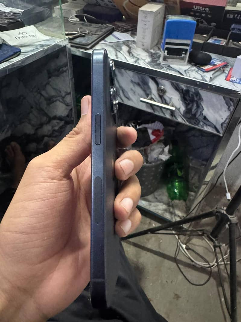 iphone 15 pro 4