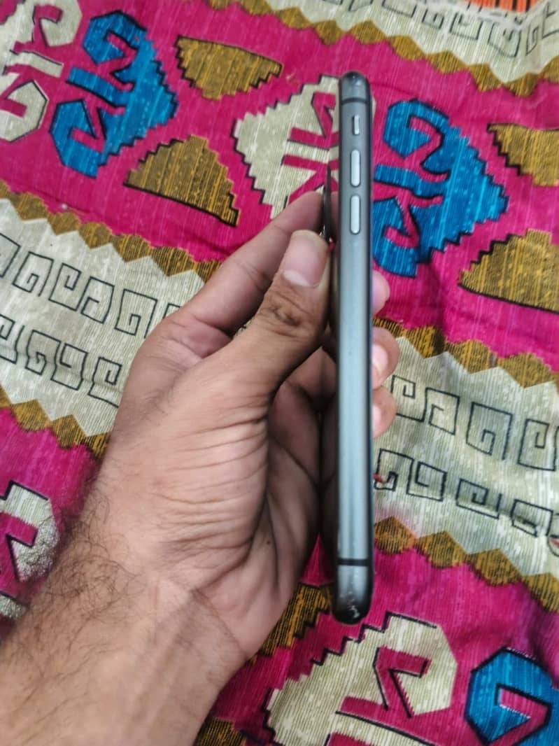 Apple iPhone 11 6