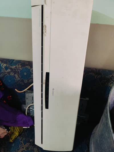 Gree 1 ton Ac without pipe