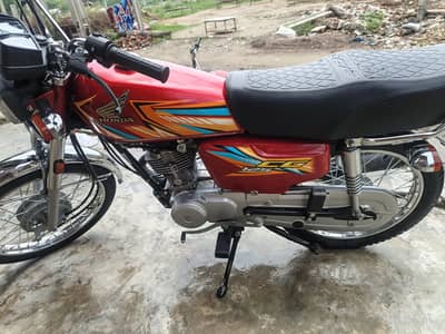 Honda CG 125 2026 Model - First Owner, Lahore Registered, 4700 KM