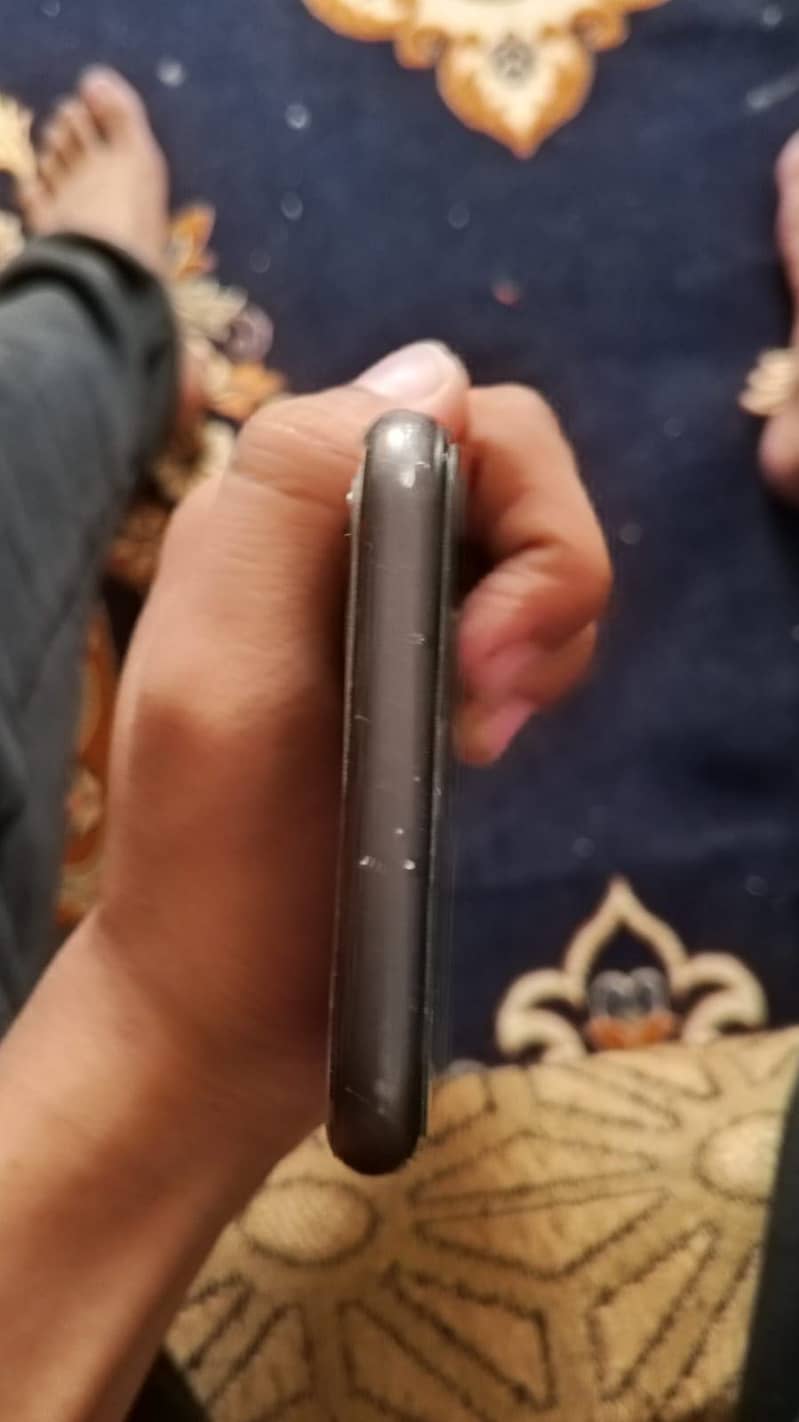 Iphone 11 4