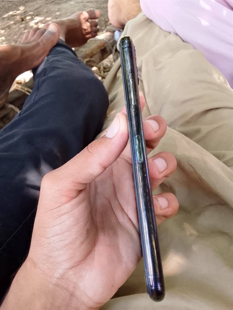 Apple iPhone 11 Pro Max 5