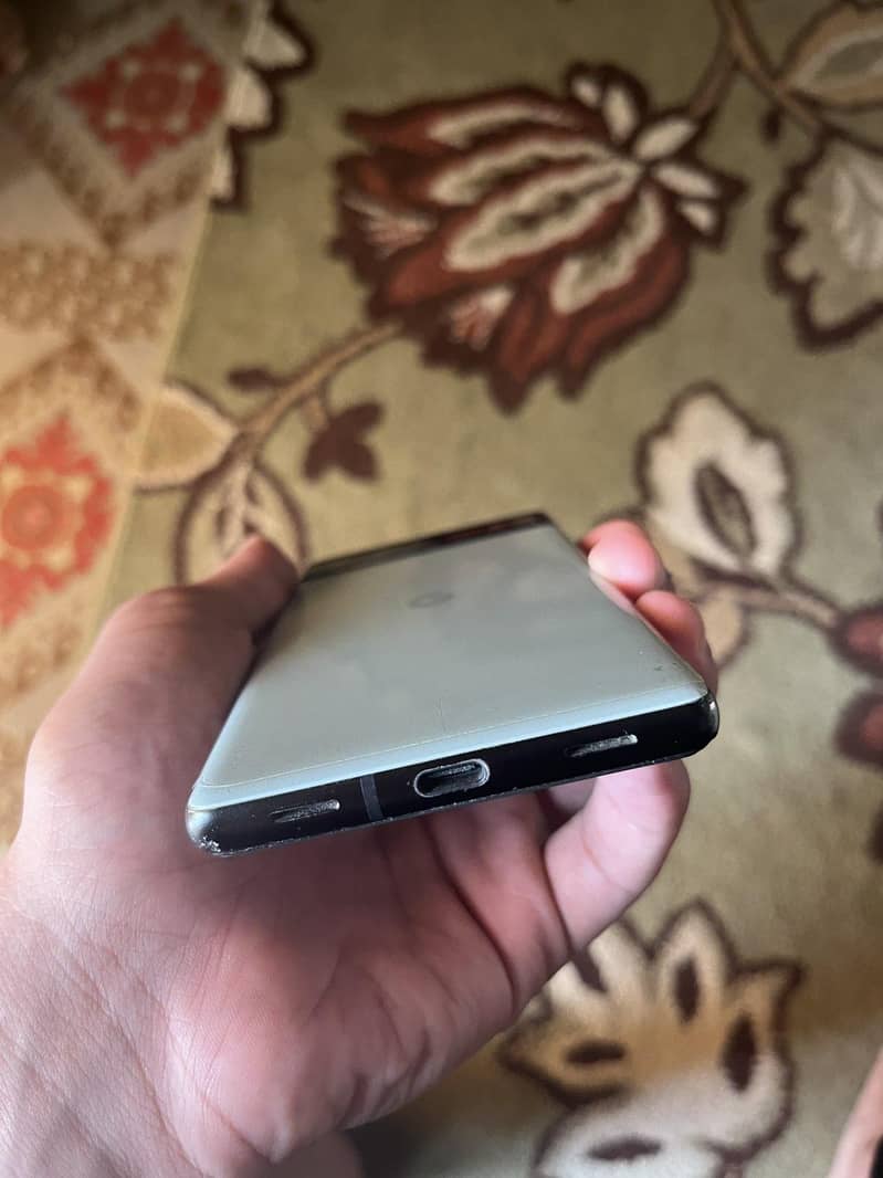 Google Pixel 6a 1