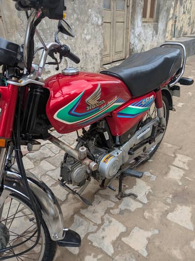 Honda CD 70 2017 Model Red color