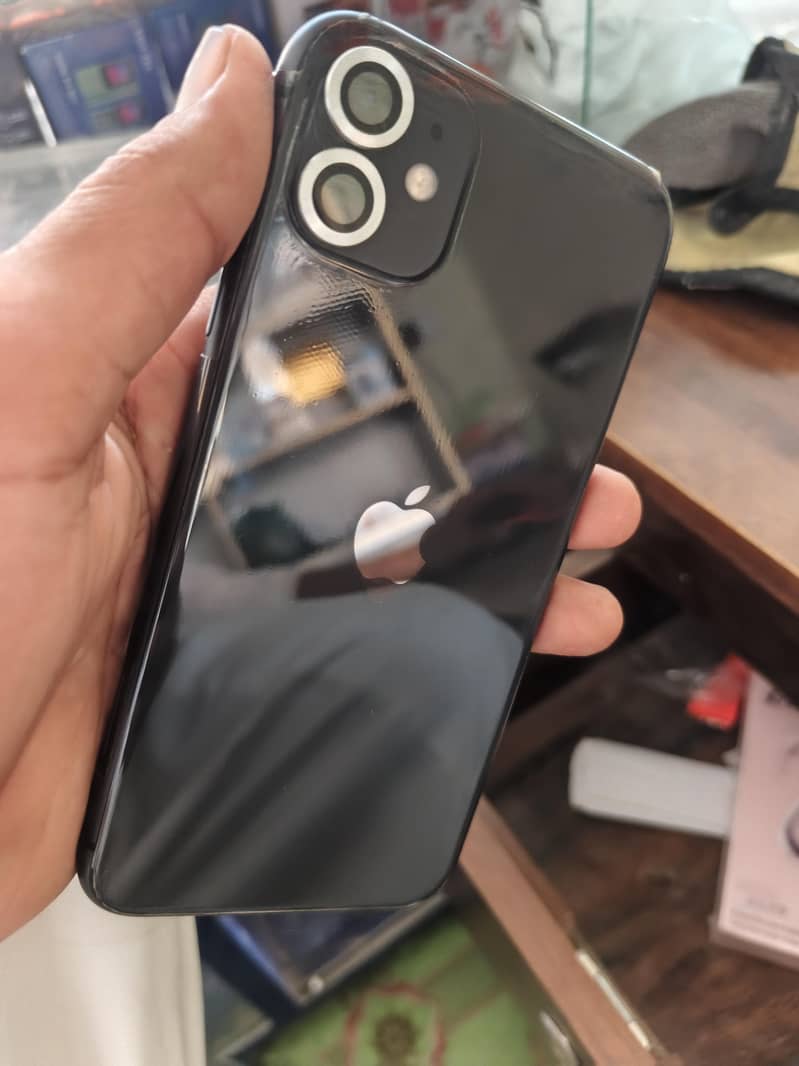 Apple iPhone 11 0