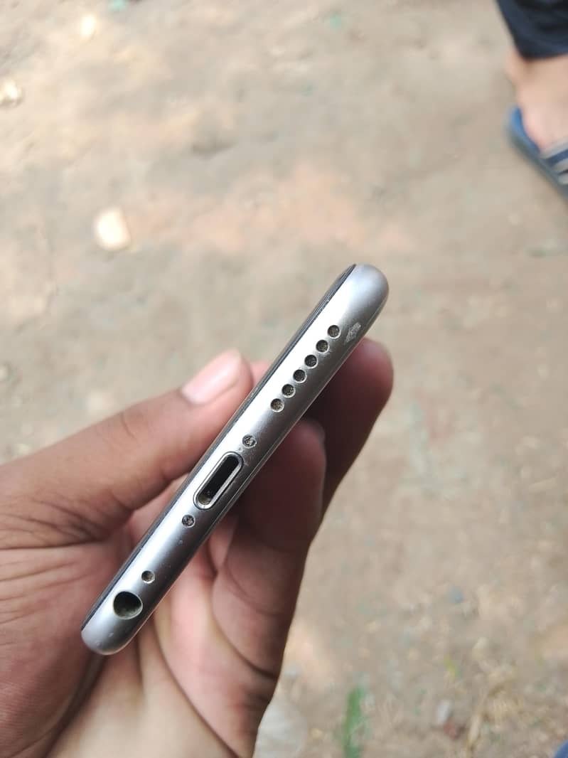Apple iPhone 6S 2
