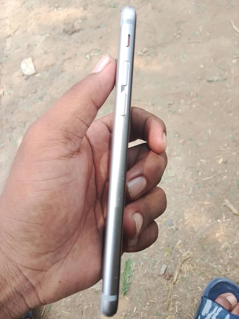 Apple iPhone 6S 3