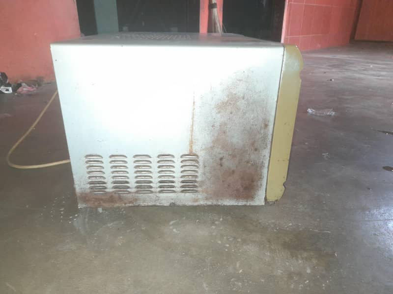 microwave 2