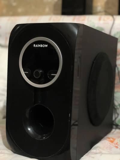 computer speakers in 10 by 10 condition