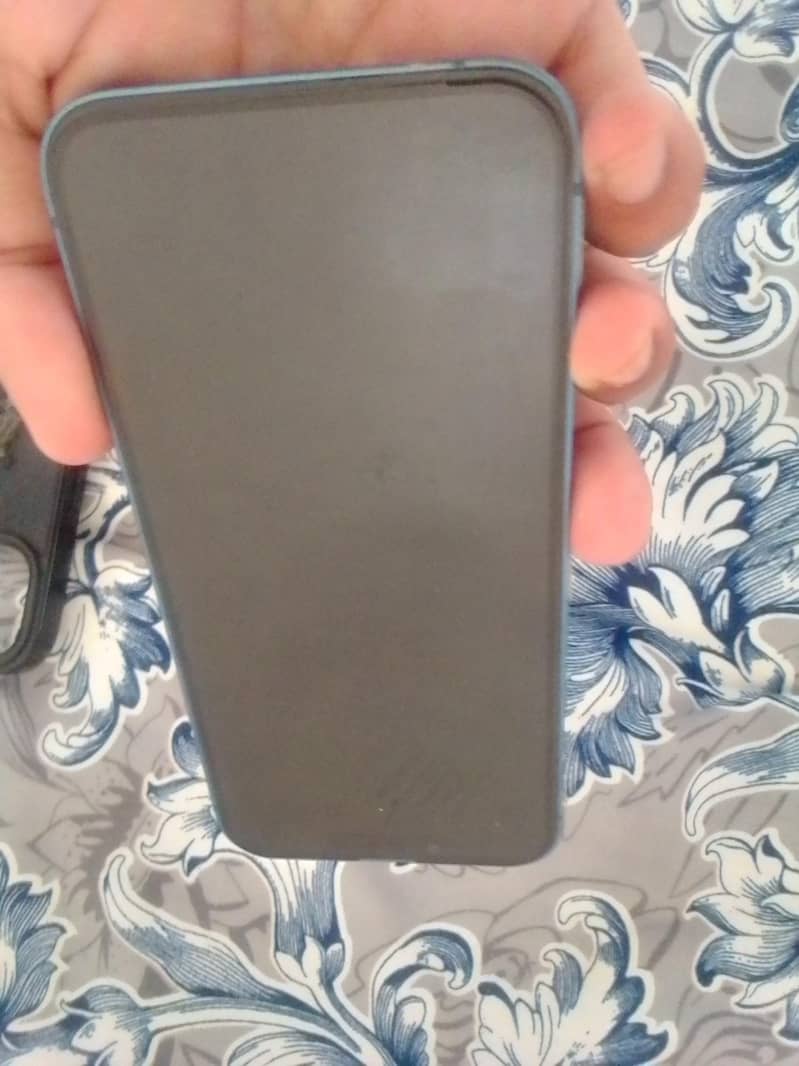 Apple iPhone 13 3