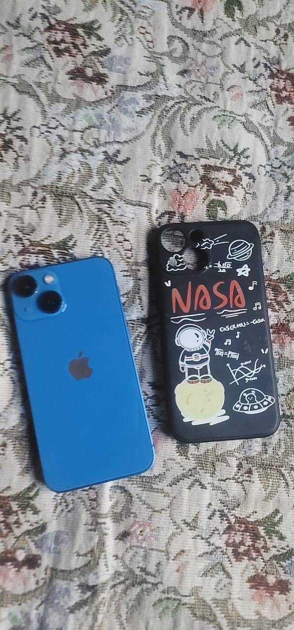 Apple iPhone 13 mini 1