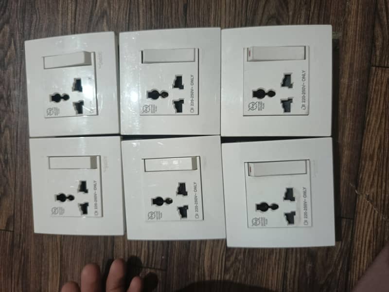 Schneider lite plug 43 plug 1