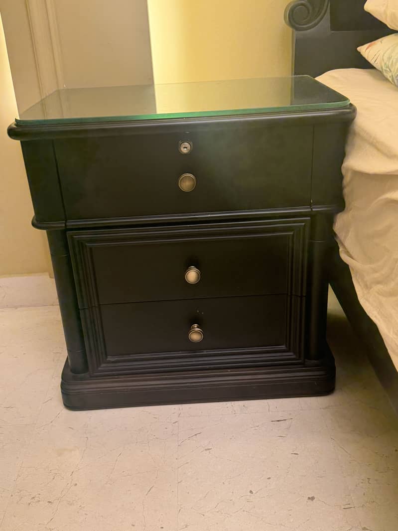 Solid Sheesham Black Bed 2