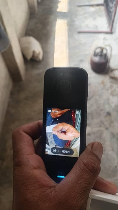 insta360 X3 camera