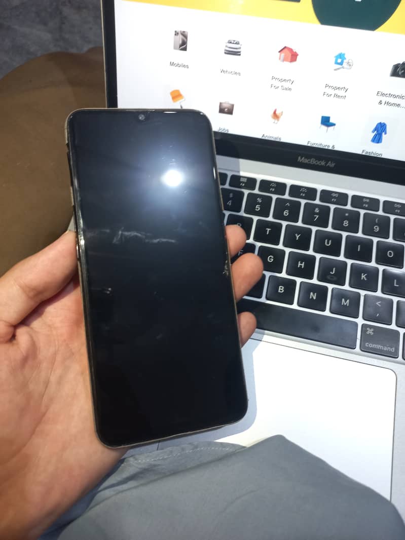 OPPO A31 3