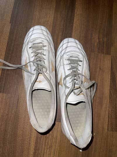 Mizuno Football Studs