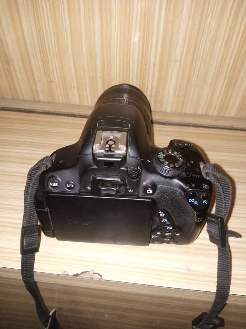 Canon eos 700D 1