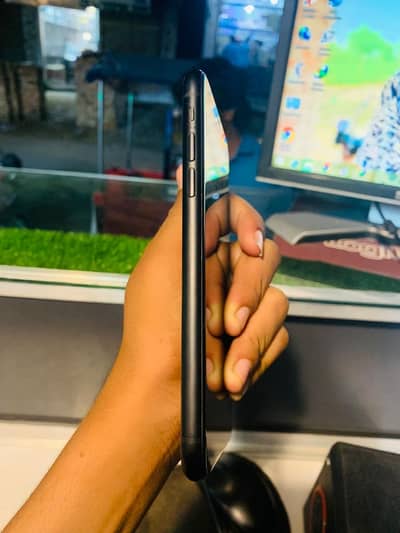 Apple iPhone XR