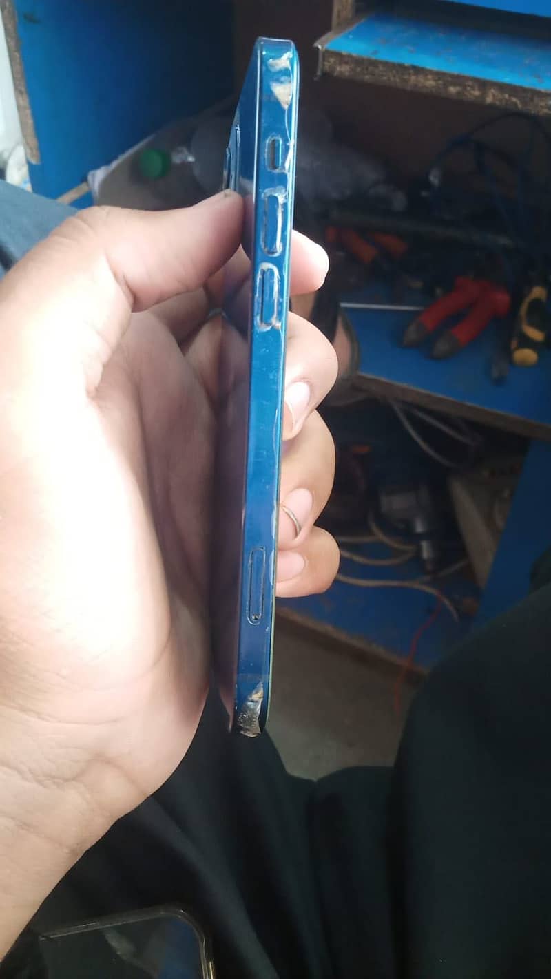iphone 12 3