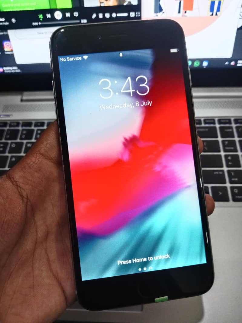 Apple iPhone 6 Plus 3