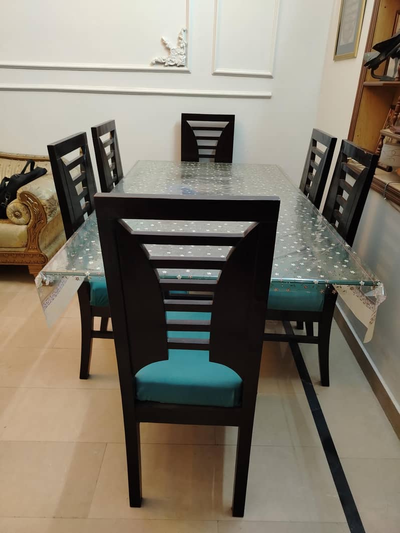 Dining Table + 6 chairs 2