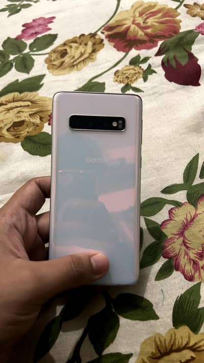 Samsung  S10 5G  8/128. for sale
