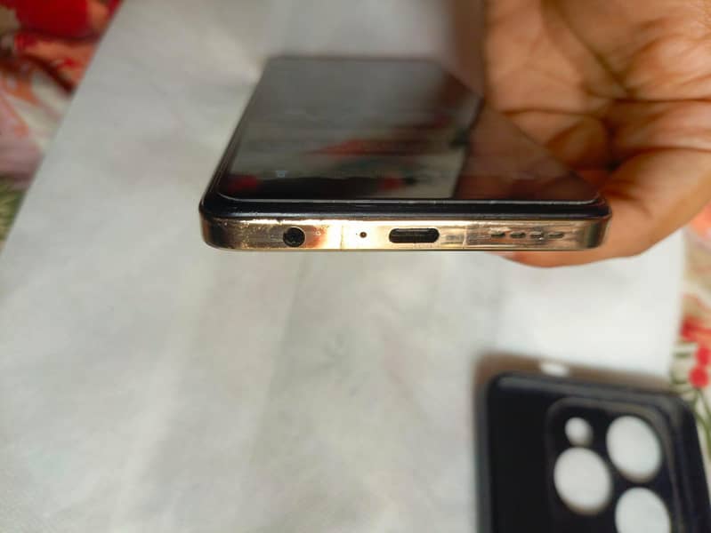 Infinix Note 40 4