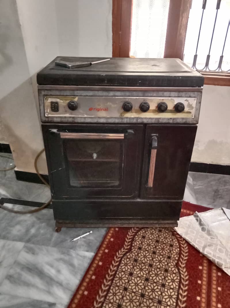 Cooking range in good working condition 0