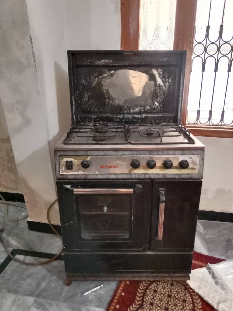 Cooking range in good working condition 1