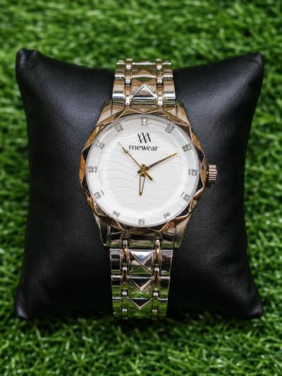 Original Mewear Watch – Silver/Gold Steel Strap with Diamante Markers