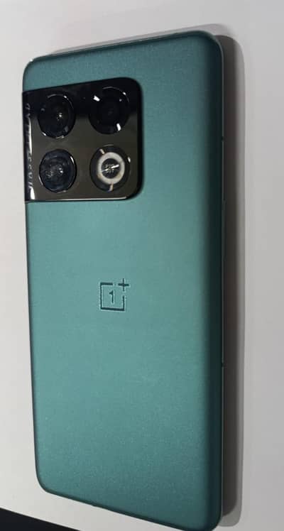 One Plus 10 Pro