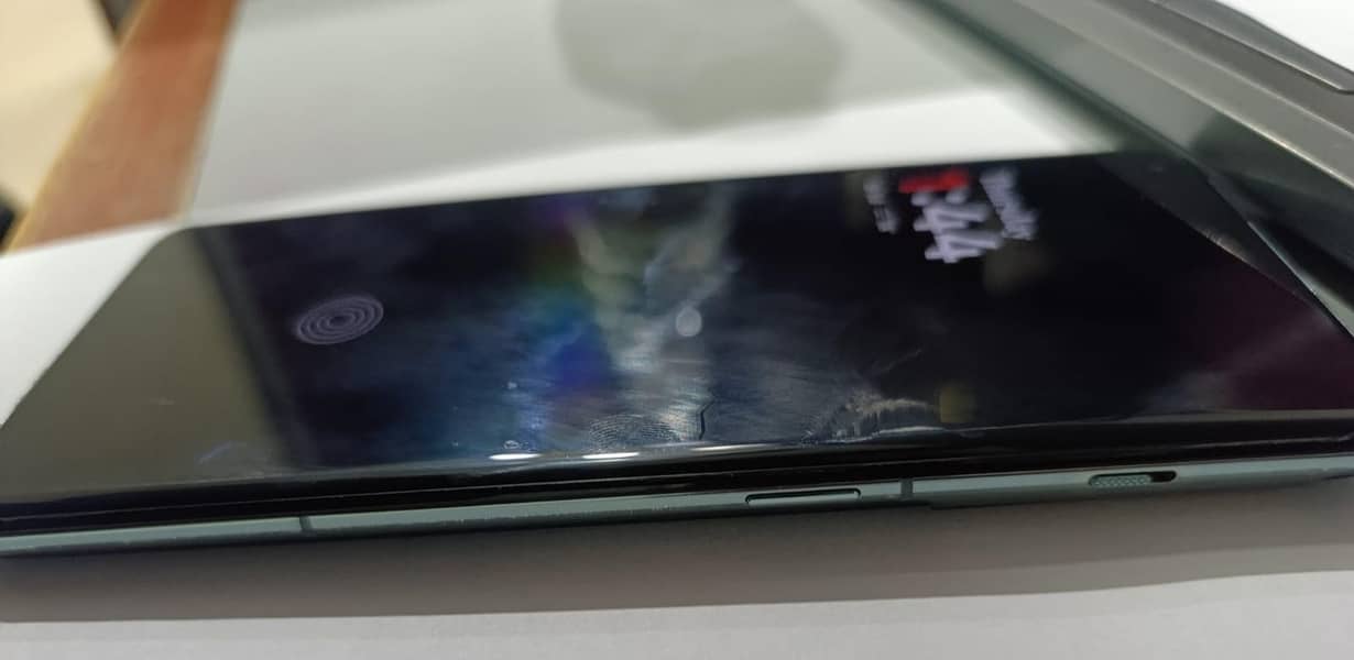 One Plus 10 Pro 1