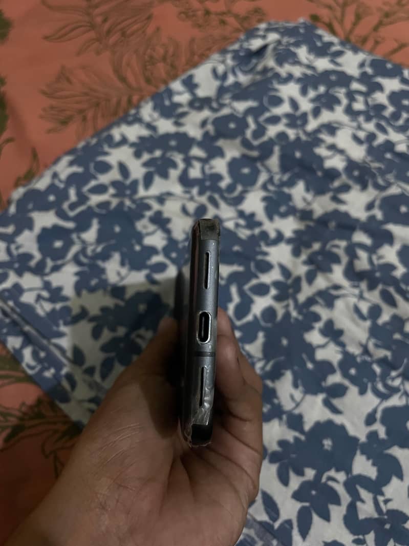 Google Pixel 8 6