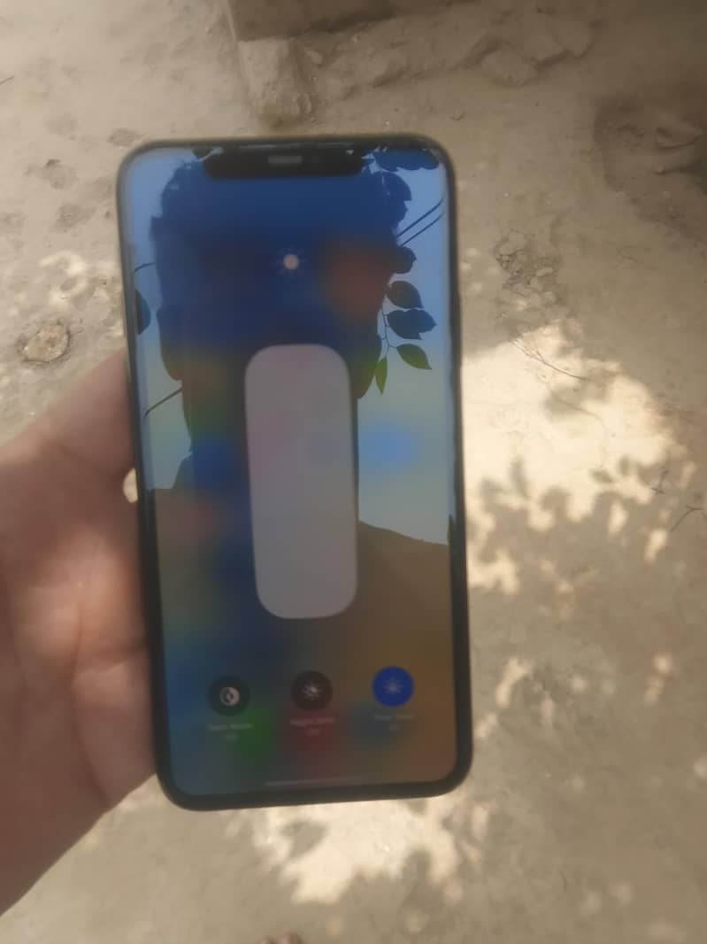 Apple iPhone 11 Pro Max 1