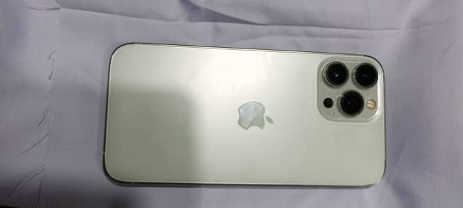 Apple iphone 13 pro max LL/A White Colour 93 Bettry health Water pack