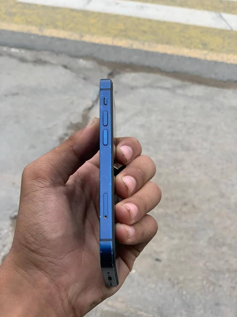 Apple iPhone 12 mini 2