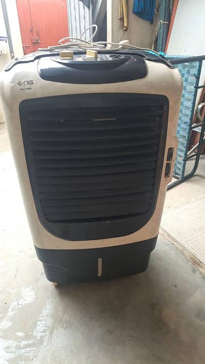 AIR COLLER IN GOOD CONDITION