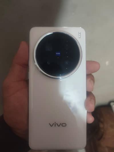 Vivo X200