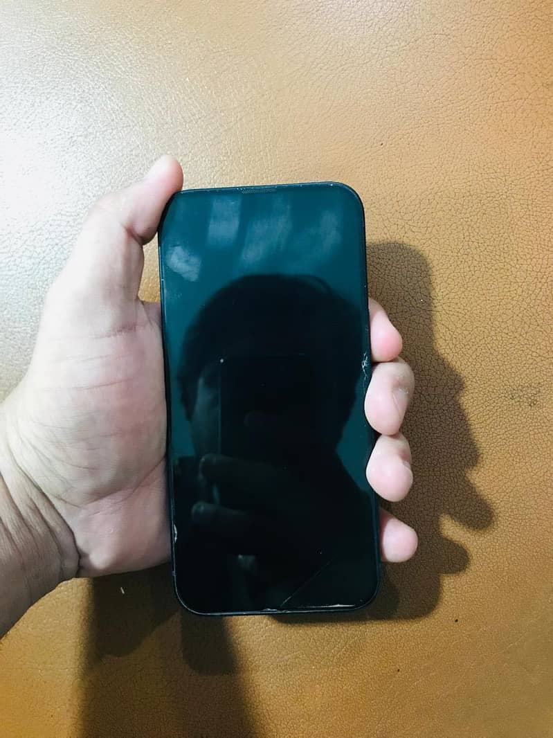 Apple iPhone 13 5