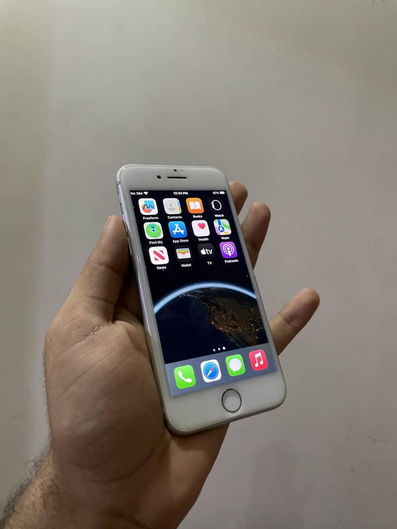 Apple iPhone 8 1