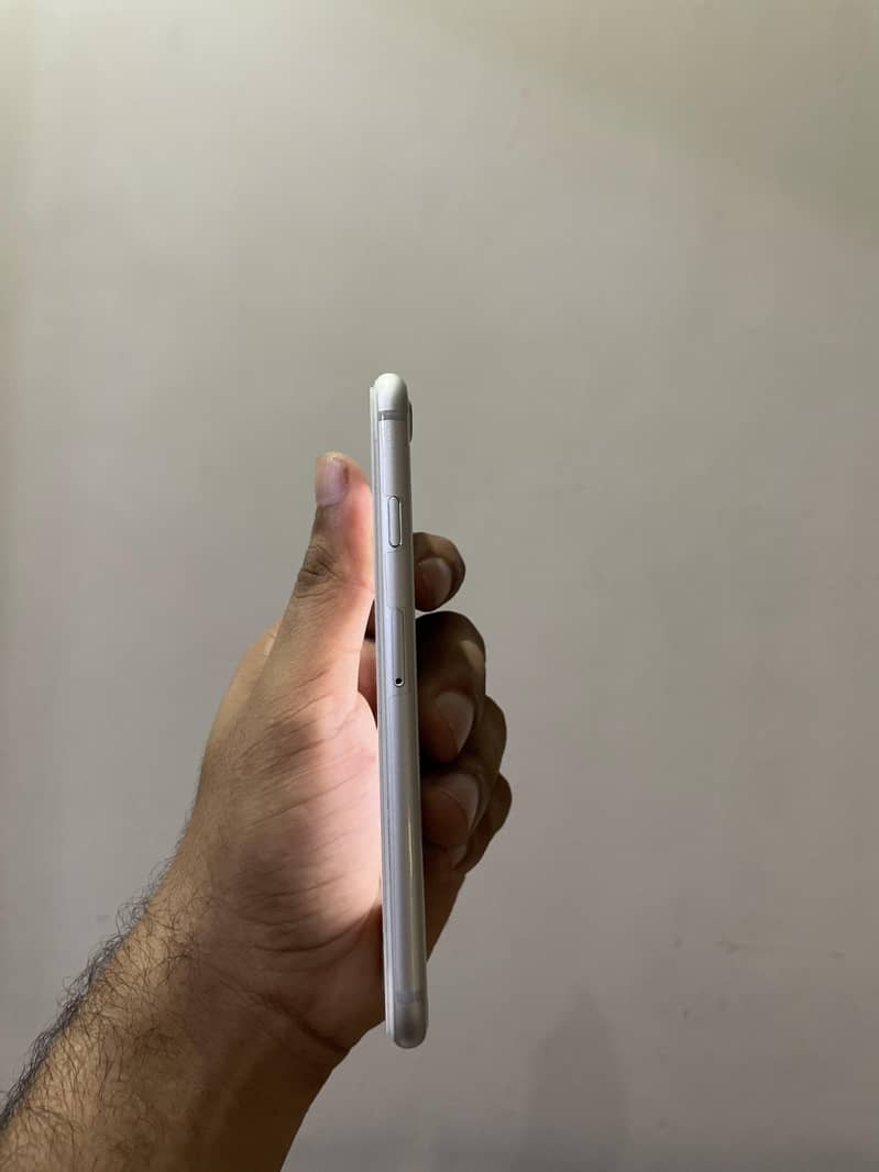 Apple iPhone 8 2