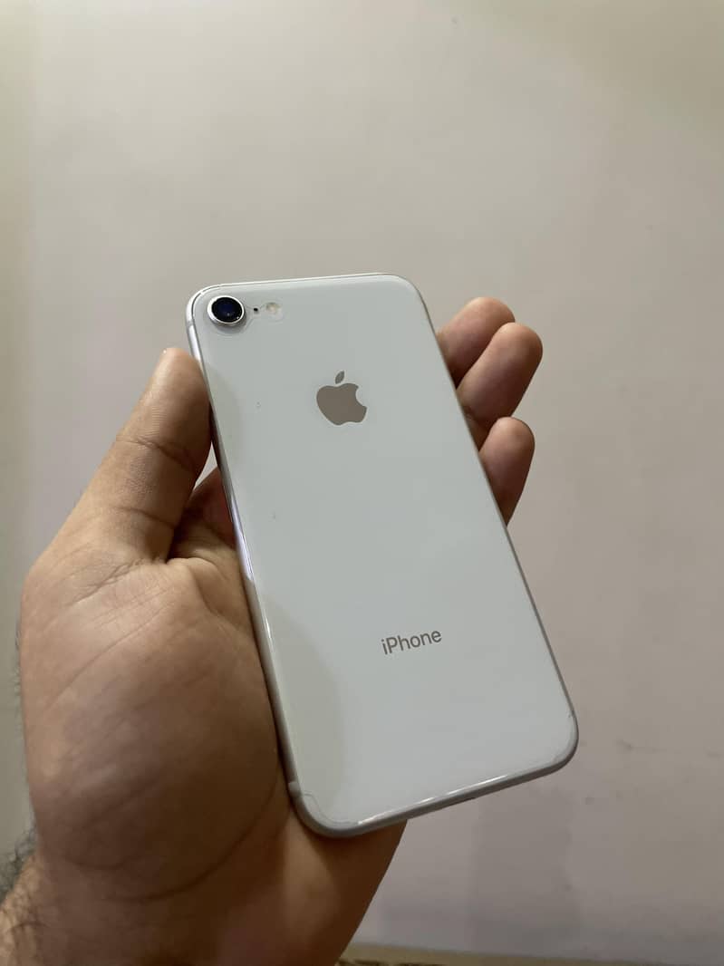Apple iPhone 8 4