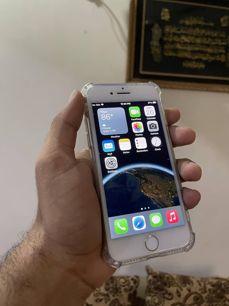 Apple iPhone 8 5