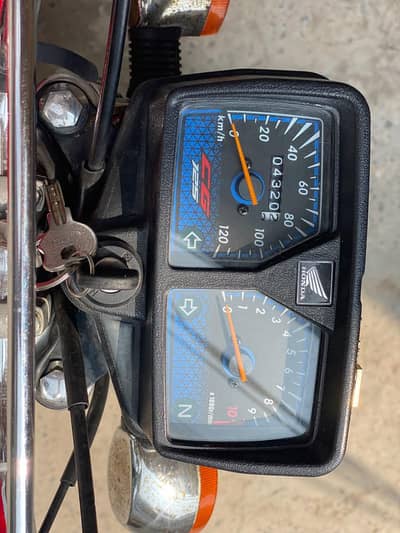 Honda 125 2025 model personal use just buy and drive koi Kam nahai hon