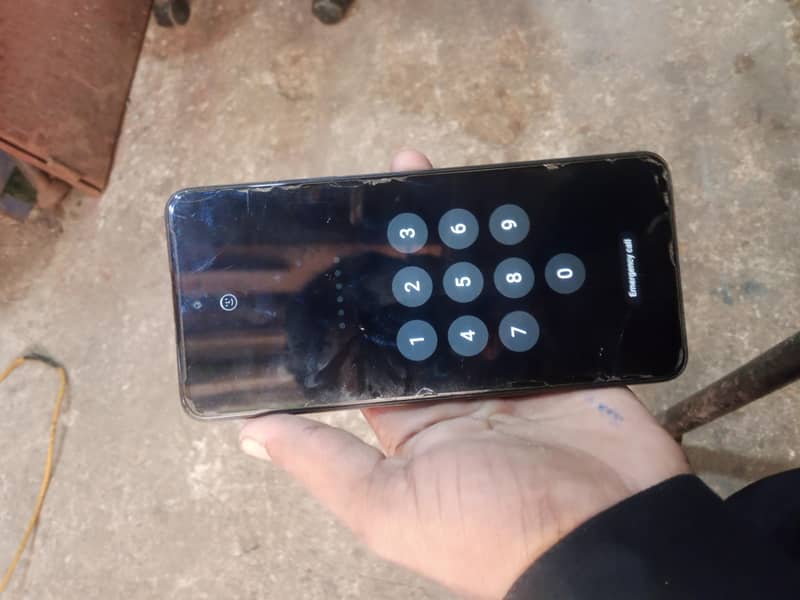 Realme C75 1