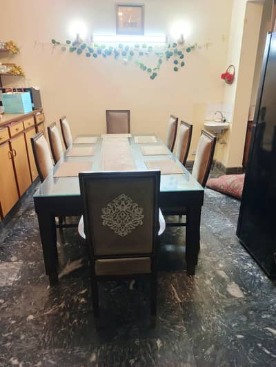 8 seater dinning table
