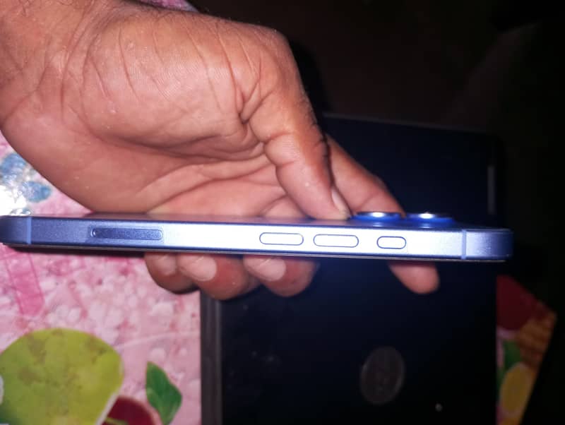 Iphone 16 simple 1