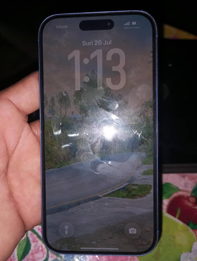 Iphone 16 simple 2